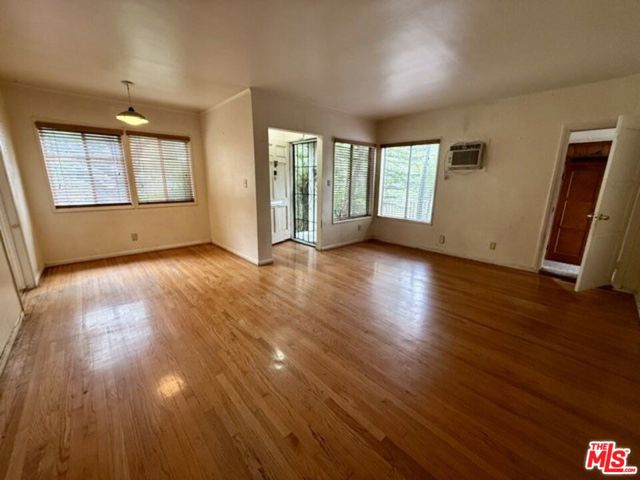 11842 Ocean Park Boulevard photo 3