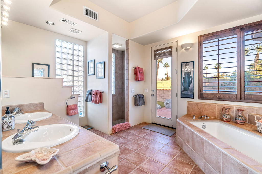 MLS #219138213DA image #32