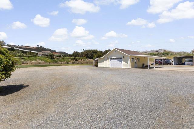 3232 N Twin Oaks Valley Rd, San Marcos CA: https://media.crmls.org/mediaz/a84aa3e5-bbe0-44d1-9e7d-31705c7dd871.jpg