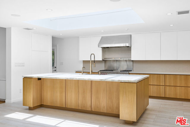 310 Beloit Avenue, Los Angeles CA: https://media.crmls.org/mediaz/a84d2c11-7df1-4d85-9ebf-ffd295b0153b.jpg