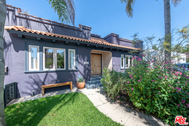 1207 Poinsettia Drive, West Hollywood CA: https://media.crmls.org/mediaz/a84d5ad9-6680-4bc9-a609-d16005a56bc3.jpg