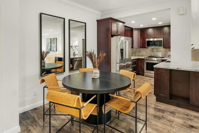 2445 Brant St, San Diego CA: https://media.crmls.org/mediaz/a84e8ea0-fe37-47bf-88c9-f3c5e0ff7fe5.jpg