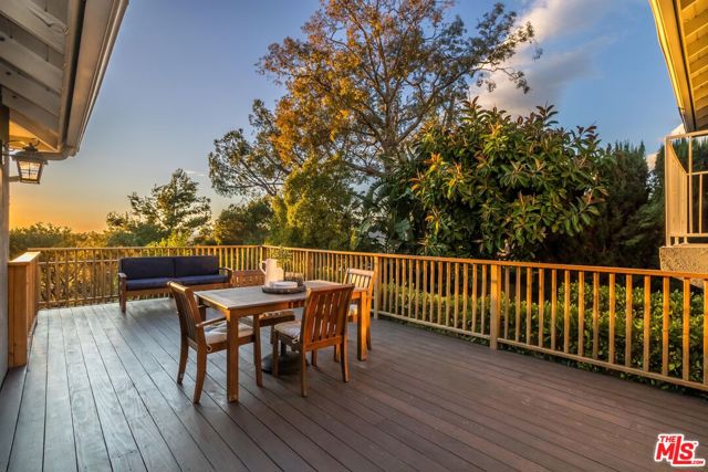 4015 Karelia Street, Los Angeles CA: https://media.crmls.org/mediaz/a84ecbe0-4709-4097-af94-ca1764a34dea.jpg