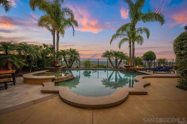 3219 Corte Paloma, Carlsbad CA: https://media.crmls.org/mediaz/a84ff80d-7eb5-4870-bfc6-2a0f7e2ef0cf.jpg