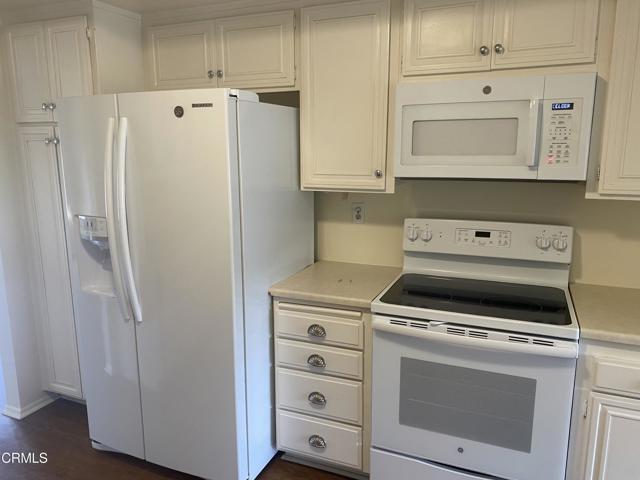 Detail Gallery Image 6 of 18 For 17109 Village 17, Camarillo,  CA 93012 - 2 Beds | 2 Baths