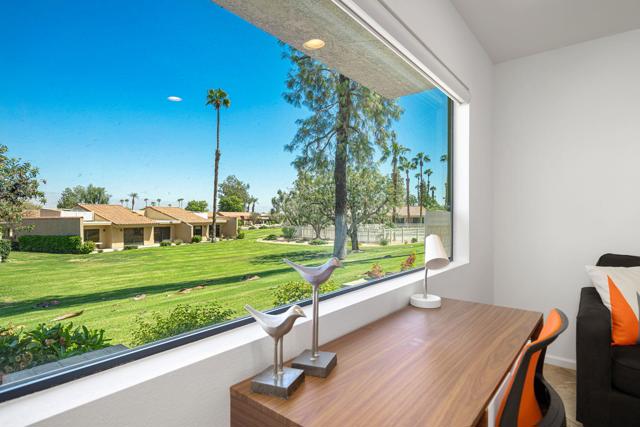 40960 La Costa W Circle, Palm Desert CA: https://media.crmls.org/mediaz/a8509a19-5e60-4514-859e-e2b2c8cc3b48.jpg
