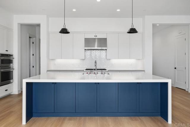 1216 Stonemark Place, Vista CA: https://media.crmls.org/mediaz/a850a256-1c22-4ffe-9fcd-f37ec88d2d87.jpg