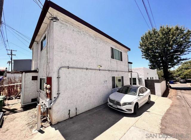 4763 Terrace Dr, San Diego CA: https://media.crmls.org/mediaz/a851619b-2c99-4214-8984-4cd1e0ad77a5.jpg