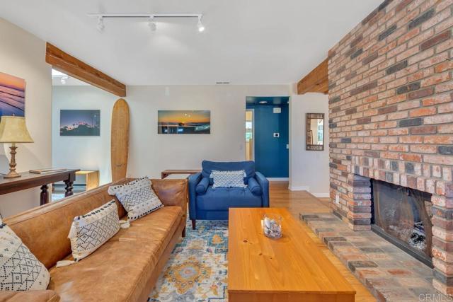 Detail Gallery Image 6 of 33 For 406 N Acacia Ave, Solana Beach,  CA 92075 - 3 Beds | 2 Baths