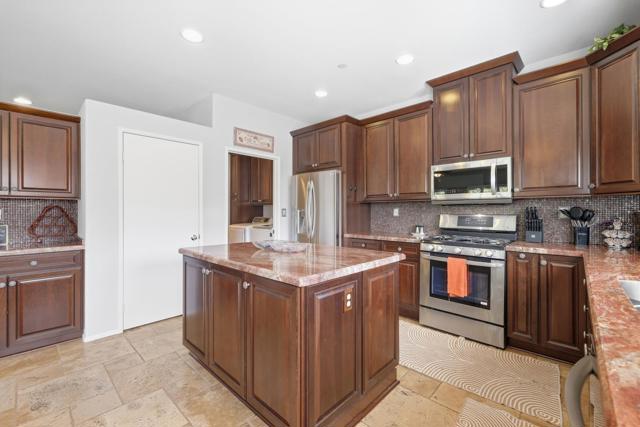 895 Ventana, Palm Springs, CA 92262