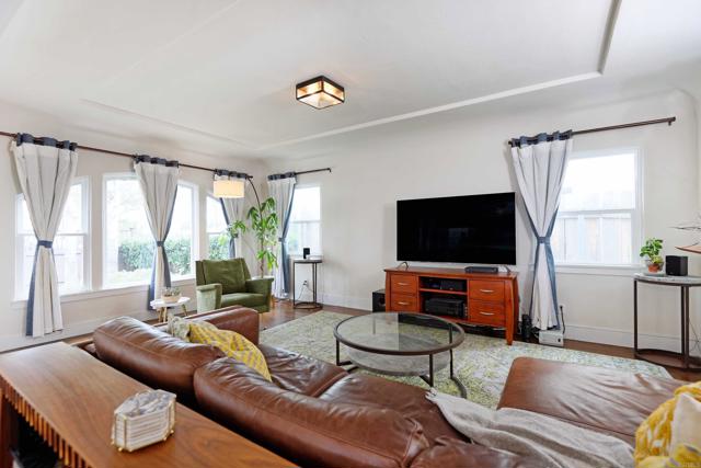 Detail Gallery Image 5 of 27 For 4638 60th St, San Diego,  CA 92115 - 3 Beds | 2 Baths