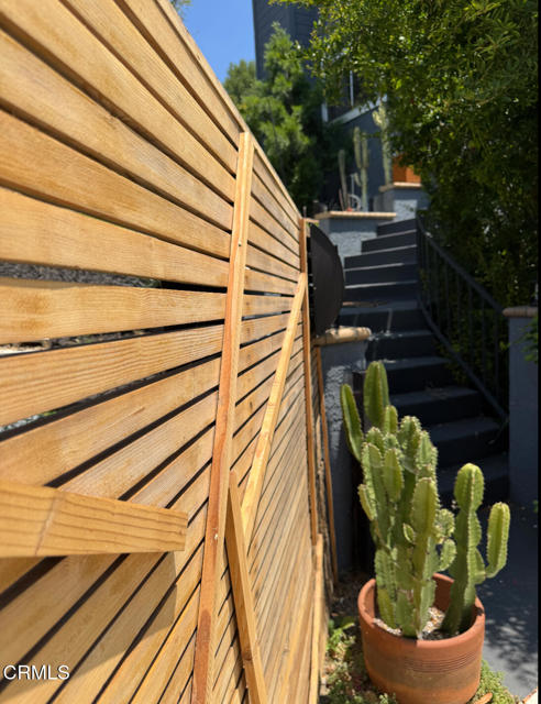 1998 Barnett Way, Los Angeles CA: https://media.crmls.org/mediaz/a8545e25-de5e-4a24-a0f7-ced59fe8ef80.jpg