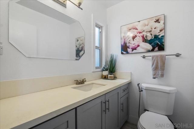 10212 Caminito Pitaya, San Diego CA: https://media.crmls.org/mediaz/a8552d56-3d38-4df3-aedb-ef99a2c507f2.jpg
