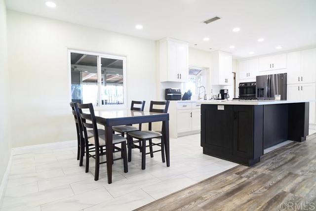 2394 Dryden Avenue, El Cajon CA: https://media.crmls.org/mediaz/a85603bd-ccfa-4017-9afb-85a538f8aafd.jpg