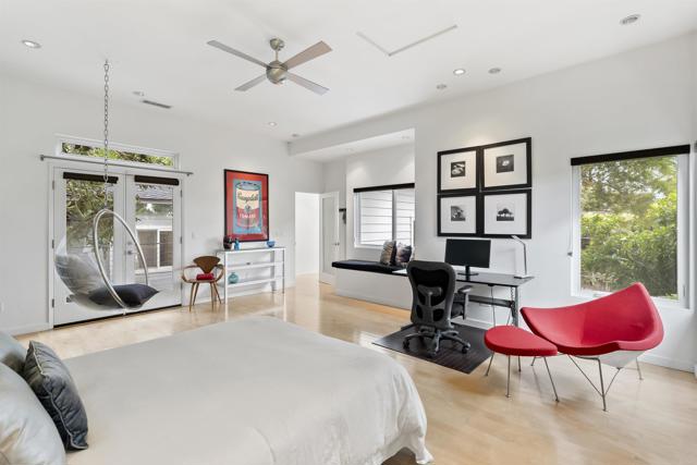 Detail Gallery Image 37 of 58 For 6028 Beaumont Ave, La Jolla,  CA 92037 - 5 Beds | 4 Baths
