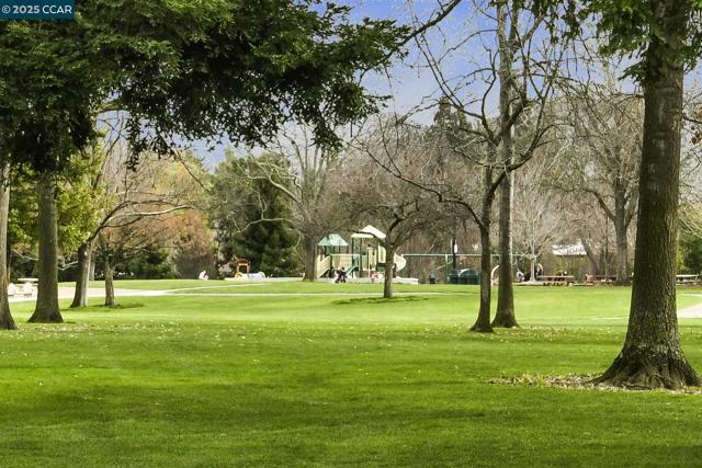 2460 Sky Rd, Walnut Creek CA: https://media.crmls.org/mediaz/a856a9d5-c575-4686-a7a5-3d263c649430.jpg