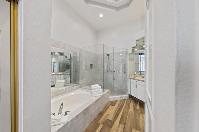105 Brandigo Circle, Palm Desert CA: https://media.crmls.org/mediaz/a85796b8-0a55-43f2-8466-aefb89836722.jpg