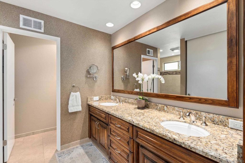 MLS #250040929SD image #19