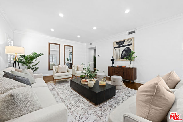 11928 Kiowa Avenue, Los Angeles CA: https://media.crmls.org/mediaz/a8590319-587e-4f9c-969d-fe0d4196c181.jpg