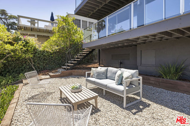 2264 Moreno Drive, Los Angeles CA: https://media.crmls.org/mediaz/a85acf83-34aa-40b4-8cdc-3be10ef7c6a4.jpg