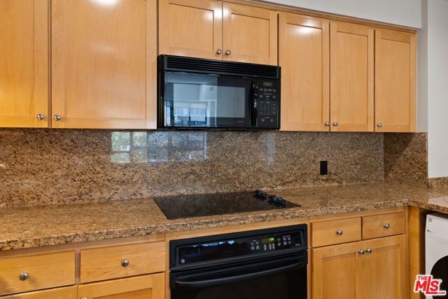 10445 Wilshire Boulevard, 406 photo 19