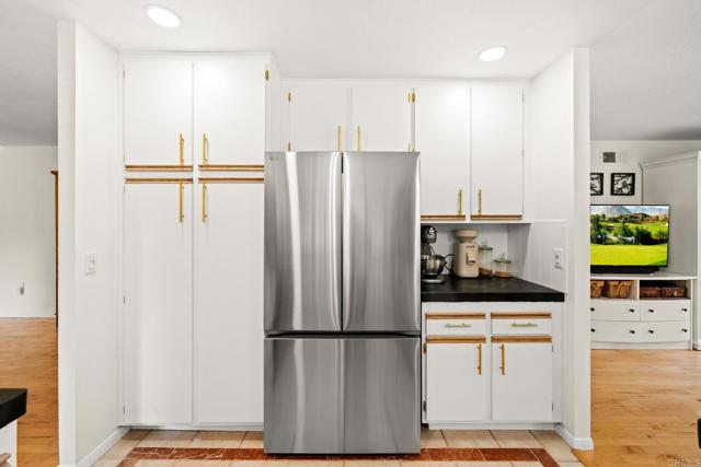 Detail Gallery Image 21 of 75 For 3432 Mount Ariane Dr, San Diego,  CA 92111 - 4 Beds | 2 Baths