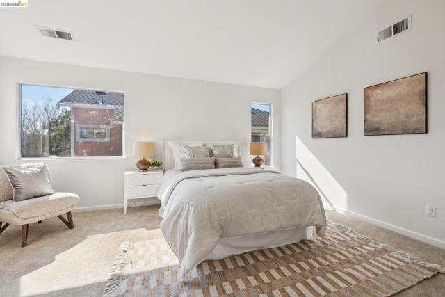 2004 Fries Ct, Martinez CA: https://media.crmls.org/mediaz/a85c3360-fe20-4b4e-8861-6750e840b5e5.jpg