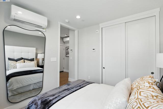 1670 Larkspur Street, Alameda CA: https://media.crmls.org/mediaz/a85c5eaf-7e2d-4157-abb2-03b1a4d05cc5.jpg