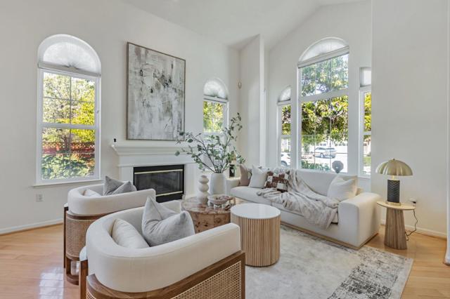 18898 Bellgrove Circle, Saratoga CA: https://media.crmls.org/mediaz/a85c6920-232a-4b55-95f1-cd10fbc3b061.jpg