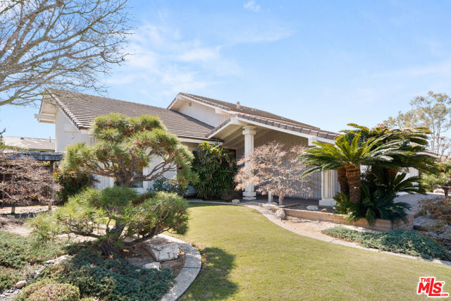 17992 Huntington Circle, Villa Park CA: https://media.crmls.org/mediaz/a85c8f3b-f214-4ff0-b2f0-767e522e50f1.jpg