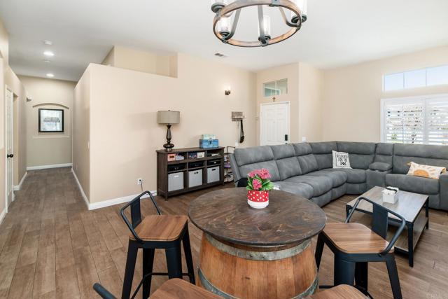 Detail Gallery Image 3 of 40 For 39528 Montebello Way, Murrieta,  CA 92563 - 5 Beds | 2 Baths