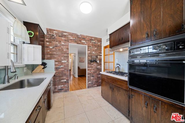 7724 Mason Avenue photo 8