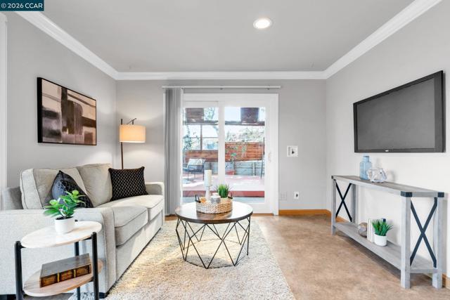 Image 21 of 49 For 2081 Essenay Ave