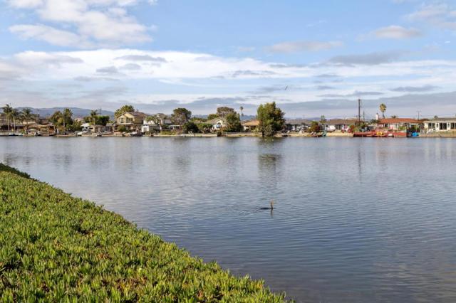 1016 Shoreline Drive, San Mateo CA: https://media.crmls.org/mediaz/a85ec386-a440-4b08-9feb-0154ce93cc9f.jpg