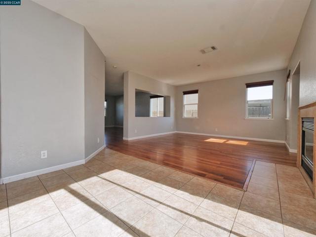 2035 Pasado Avenue, Manteca CA: https://media.crmls.org/mediaz/a85ed8f3-daa3-44c2-820b-2427c226b86a.jpg
