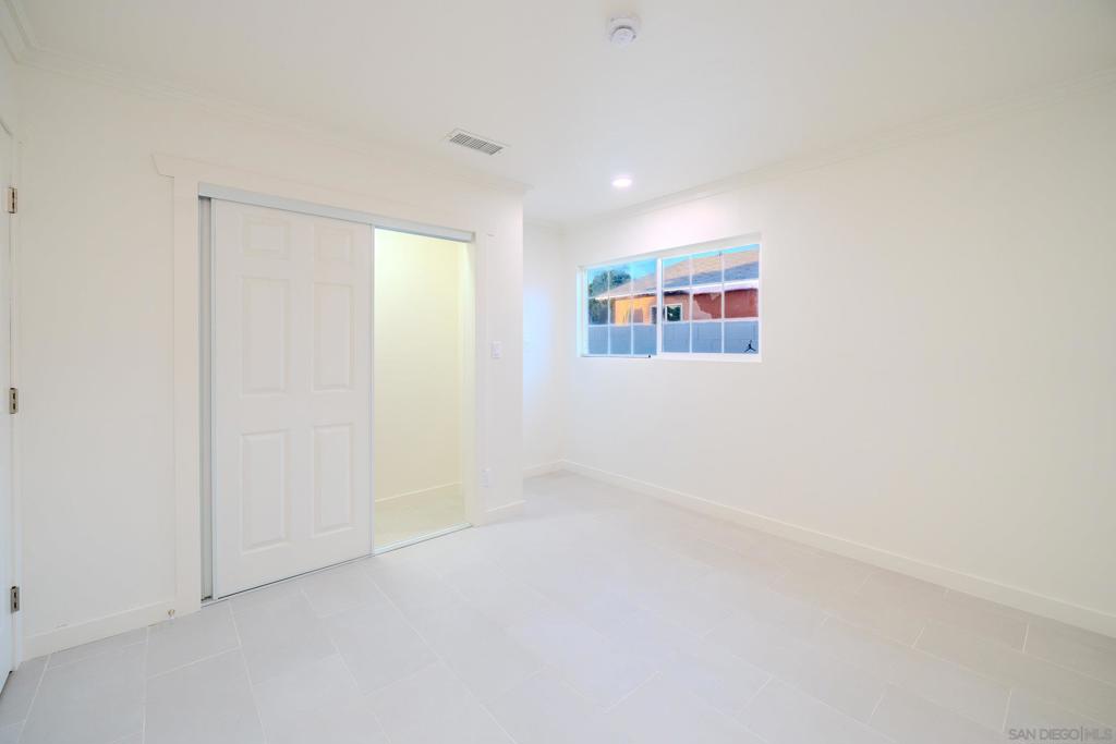 MLS #260016449SD image #4