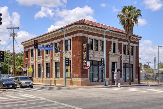 5003 Westpark Dr, North Hollywood CA: https://media.crmls.org/mediaz/a85fe6ad-a531-4277-9c6a-d95ded267c5e.jpg