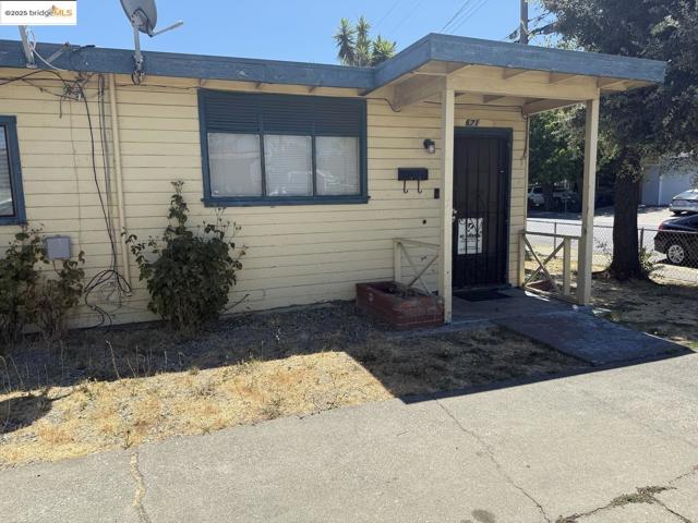 669 Carpino AVE, Pittsburg CA: https://media.crmls.org/mediaz/a8605b11-98af-46f3-8a27-b3c06c275c99.jpg