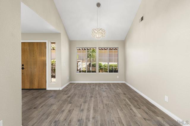 12071 Caminito Corriente, San Diego CA: https://media.crmls.org/mediaz/a860737b-5e87-4ba0-943c-7d96eab1d943.jpg