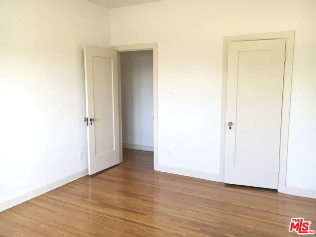 1901 N Commonwealth, Los Angeles CA: https://media.crmls.org/mediaz/a861c0db-165d-4c95-9686-67734130b190.jpg