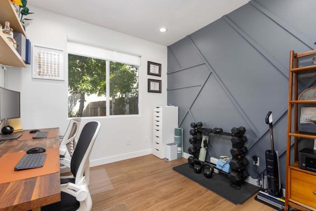 11799 Westview Pkwy, San Diego CA: https://media.crmls.org/mediaz/a8626d01-f5e9-471f-8e2d-bbac96b4c287.jpg
