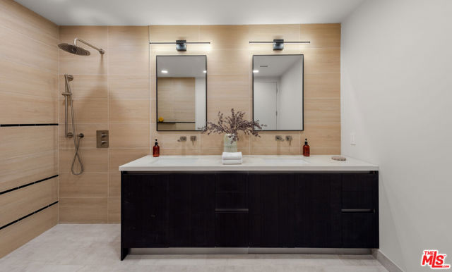 505 Barrington, Los Angeles CA: https://media.crmls.org/mediaz/a862bab0-a80a-47d7-a4ab-befa64ea5c98.jpg