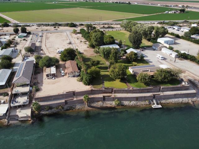 654 Riviera Dr., Blythe CA: https://media.crmls.org/mediaz/a862cc35-5754-4216-b63b-4c7dcc0884a2.jpg