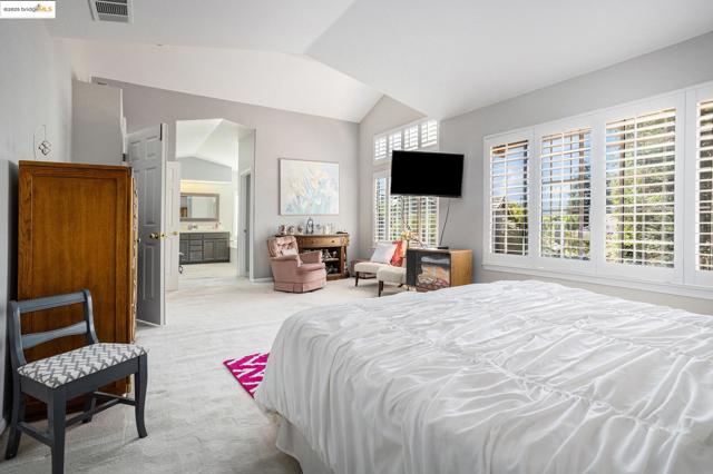 4704 Crestone Needle Way, Antioch CA: https://media.crmls.org/mediaz/a862eddd-529d-4c80-9c16-ded917e4b263.jpg