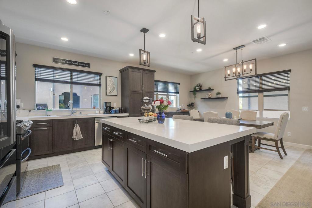 1577 Castillo Way - photo 7