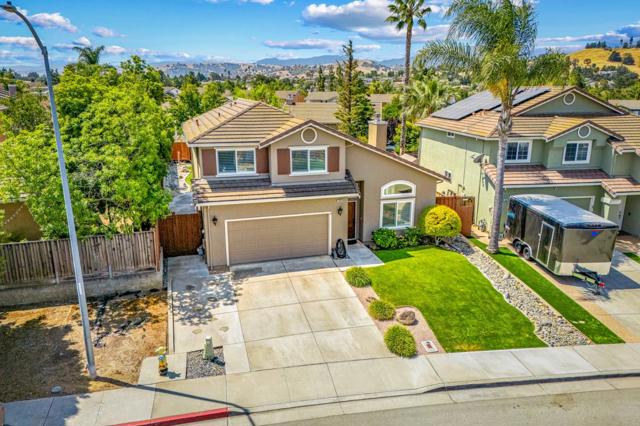 1660 Mimosa Street, Hollister CA: https://media.crmls.org/mediaz/a863e750-1938-4062-80e0-811bed54e9d8.jpg