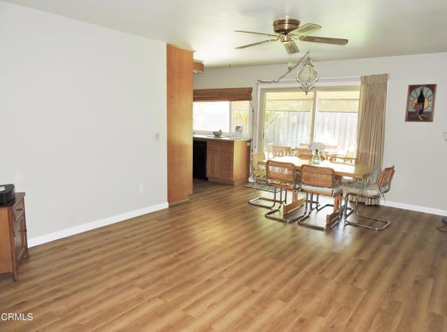 2209 Aspenpark Court, Thousand Oaks CA: https://media.crmls.org/mediaz/a8644821-d698-4d50-9045-06a3df1deb77.jpg