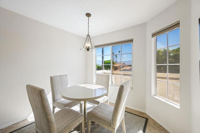 357 Desert Falls E Drive, Palm Desert CA: https://media.crmls.org/mediaz/a864b16e-47d4-47b0-81fb-826903bb384a.jpg