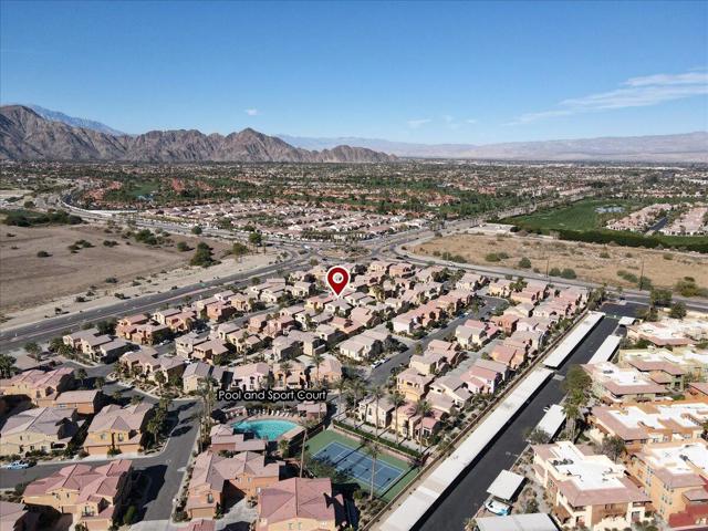52190 Desert Spoon Court, La Quinta CA: https://media.crmls.org/mediaz/a866ac3e-3752-4a74-b066-a6cf0157bec8.jpg