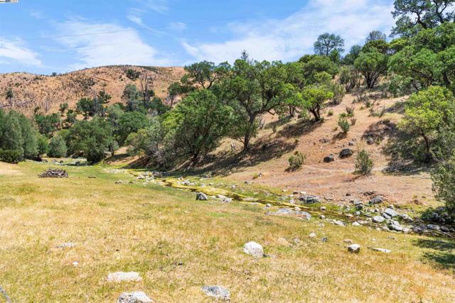11821 Del Puerto Canyon Rd, Livermore CA: https://media.crmls.org/mediaz/a866f344-cbf1-447a-b4b4-76225a759059.jpg